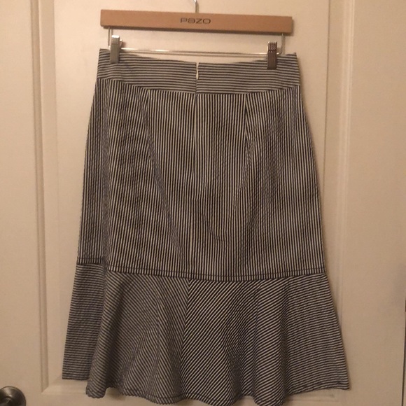 Ann Taylor Midi Navy/White Skirt 8P - Picture 2 of 4
